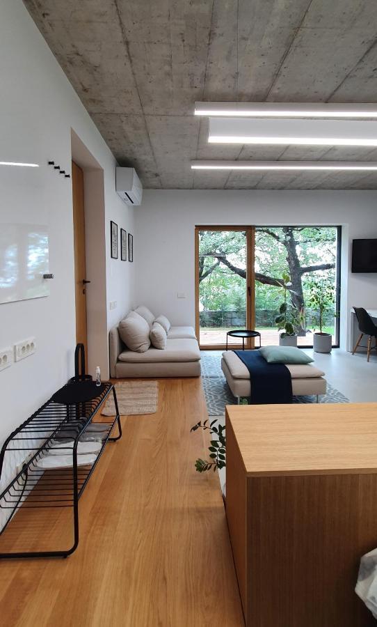 Dekani House Gヴィラ エクステリア 写真