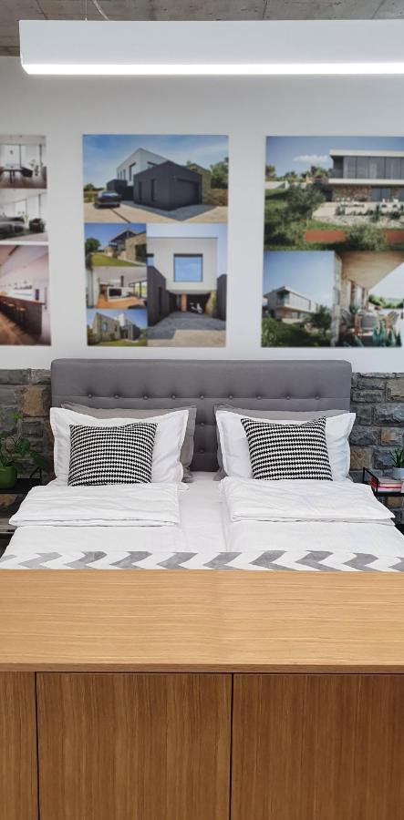 Dekani House Gヴィラ エクステリア 写真