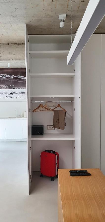 Dekani House Gヴィラ エクステリア 写真