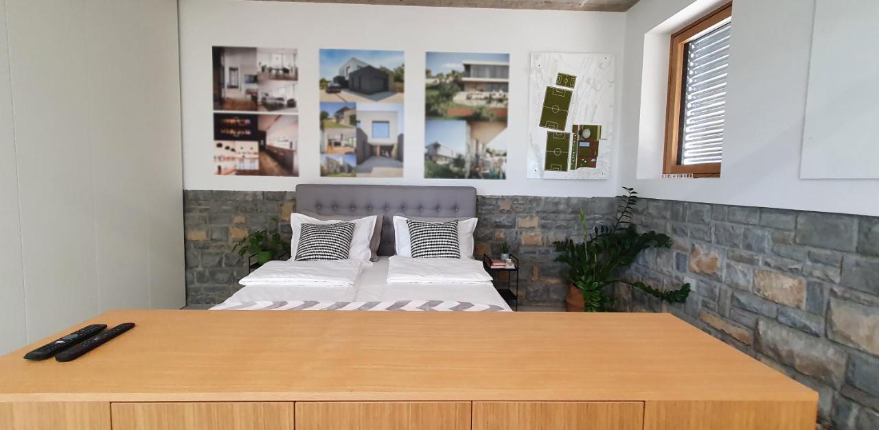 Dekani House Gヴィラ エクステリア 写真