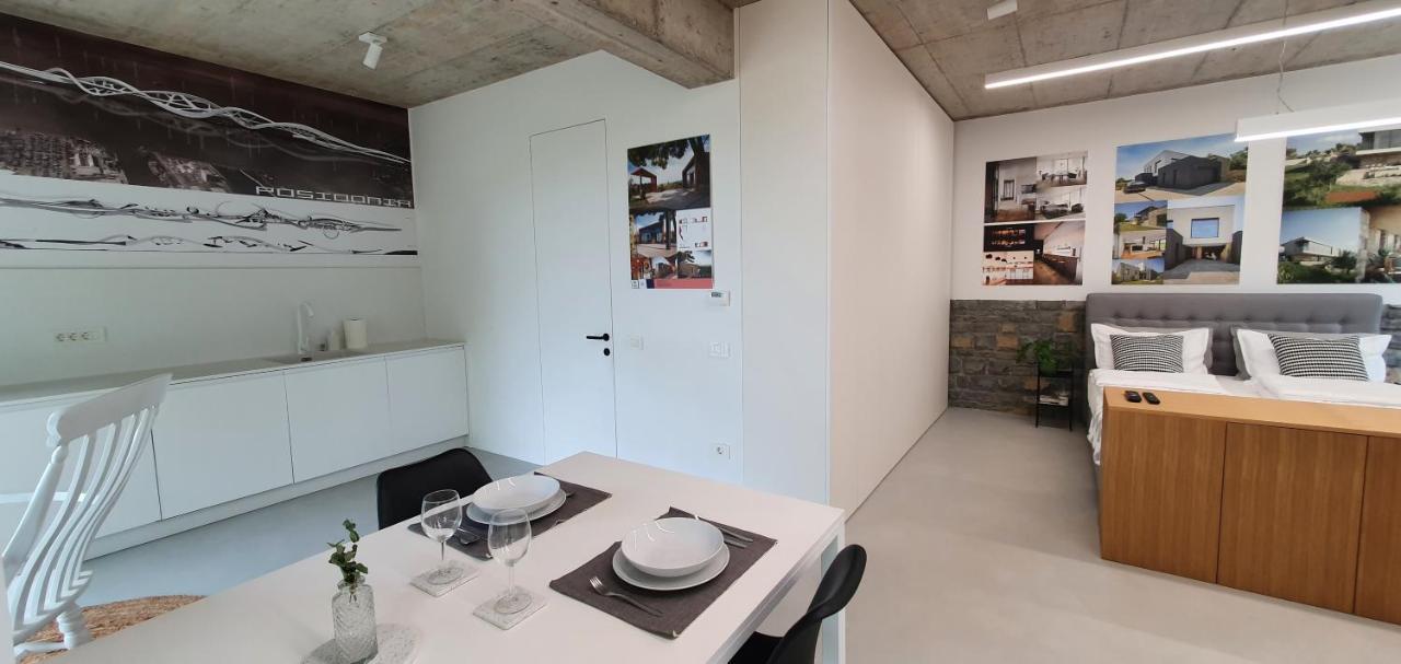 Dekani House Gヴィラ エクステリア 写真